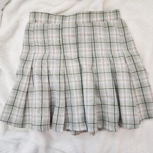 Charlotterusse plaid pleated skirt